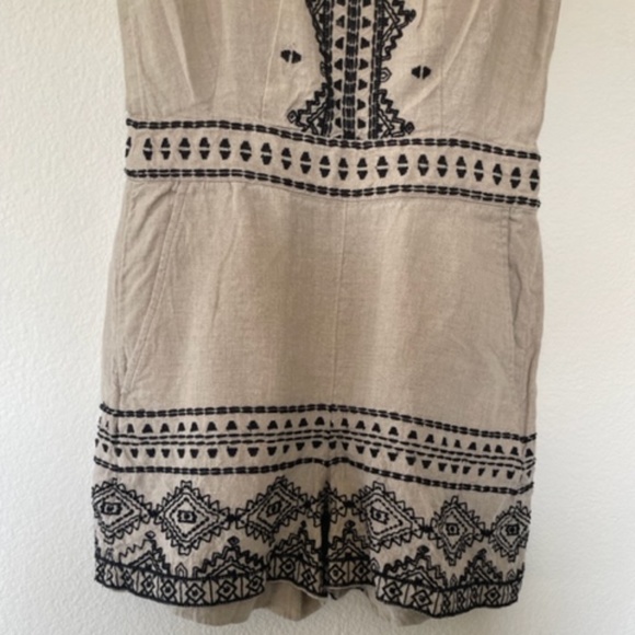 Ann Taylor LOFT | 100% Linen Embroidered Sleeveless Beige Romper | Size 00 XXS - Picture 7 of 15